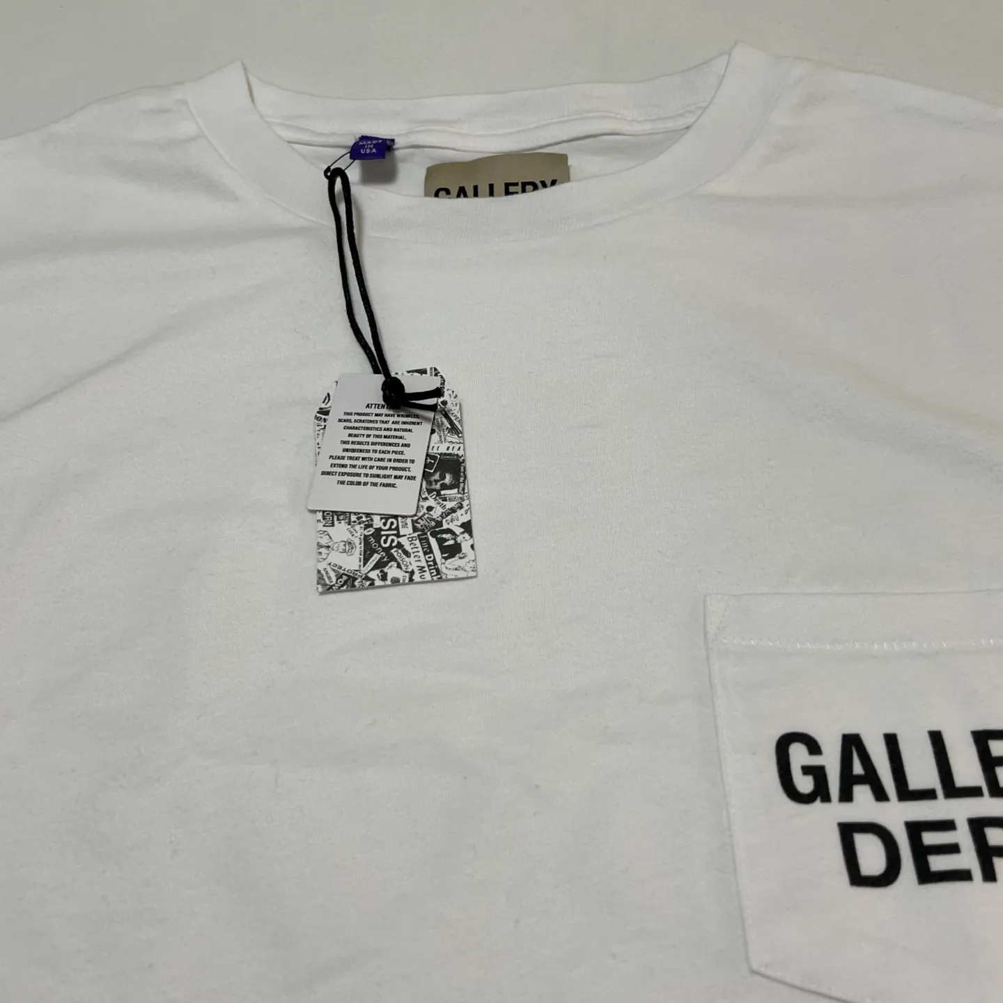 GALLERY DEPT. AUGI SLEEVELESS TEE/VINTAGE BLACK/NAVY/WHT English pocket sleeveless vest TEE Washed black/navy blue/white S-XL Same as the original version Super comfortable summer brushed lightweight material No sense of comfort on the upper body Loose and crisp fit Comfortable and breathable